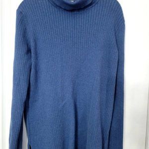 Denver hays turtle neck